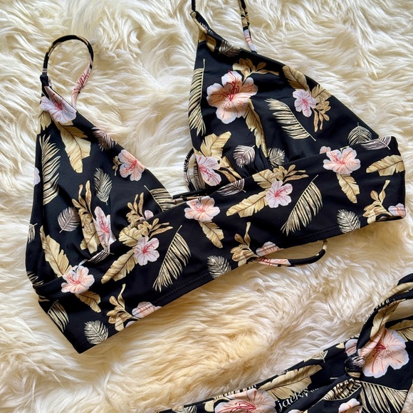 Tropical Bikini by Jacks, Brazilian Bottom, Triangle Top, Criss-Cross Back | M - Picture 8 of 12